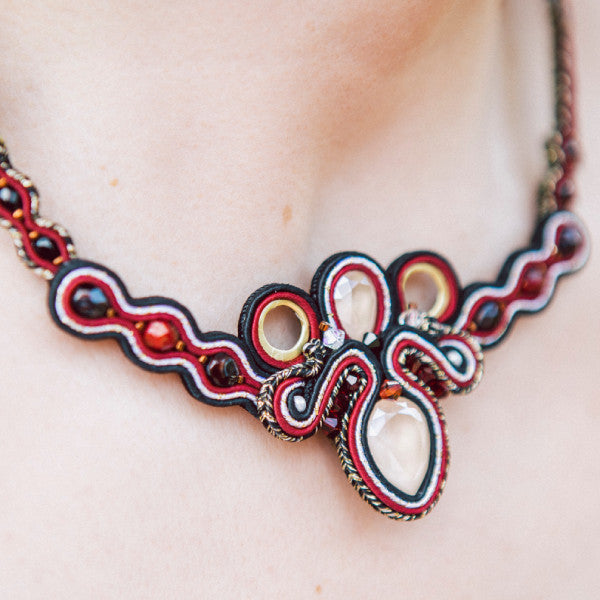 Collar Los Mayas