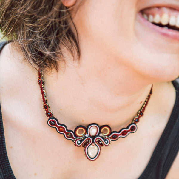 Collar Los Mayas
