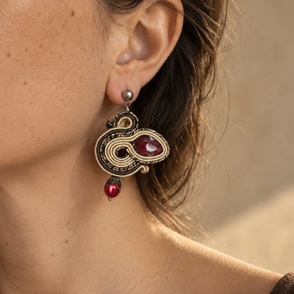 Pendientes Aegea