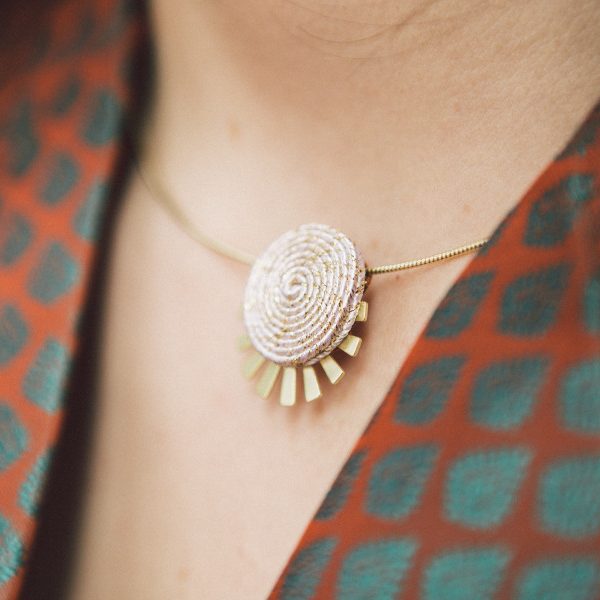 Choker soutache Qordatta crema