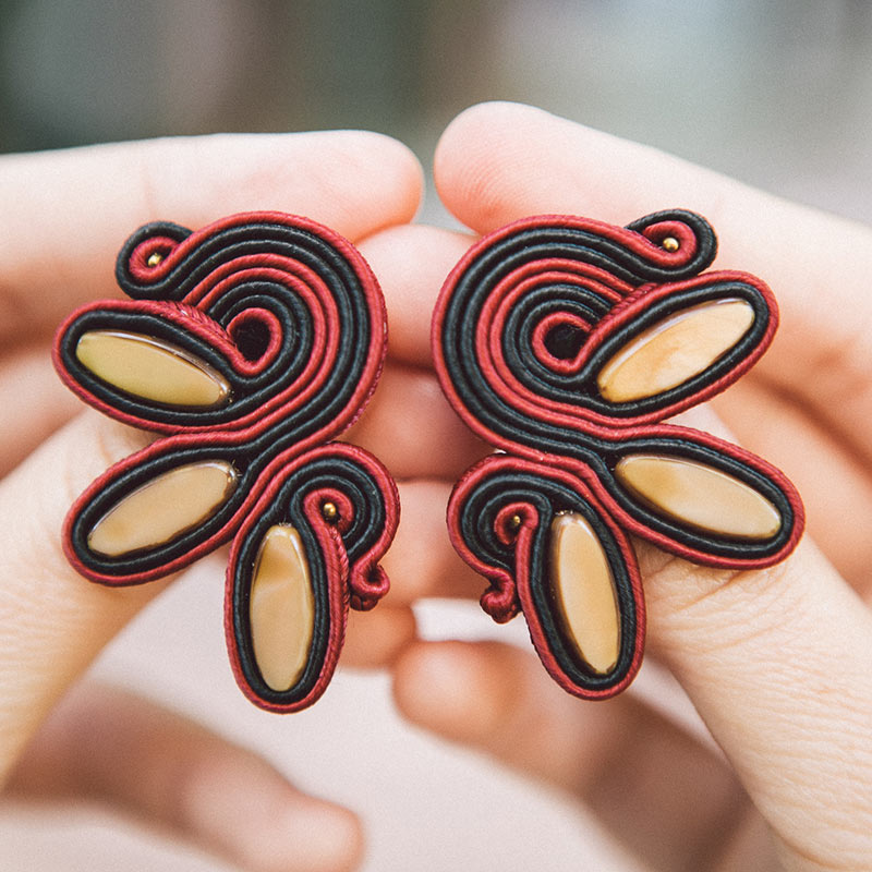 pendientes florencia granate y café qordatta