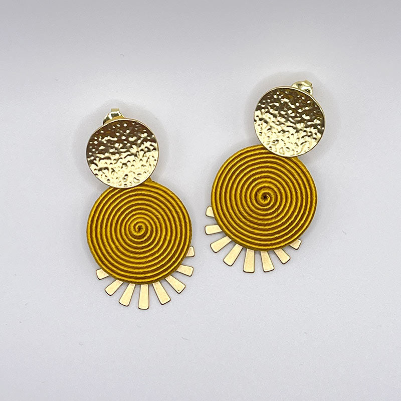 pendientes quito mostaza qordatta